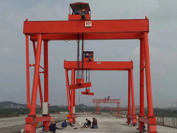 <b>内蒙古鄂尔多斯龙门吊出租提高品质</b>