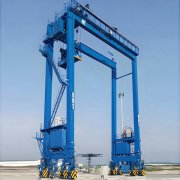 <strong>16T 轮胎式龙门吊工业园吊</strong>