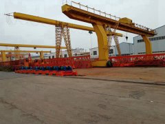 <b>码头重物装卸选什么 L 型龙门吊更高效</b>