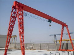 <b>实用型吊机怎么挑单梁龙门吊耐用又划算</b>