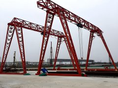 <b>中型重载吊装选哪种？32 吨龙门吊承载够可靠吗</b>