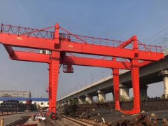 <b>电动 U 型龙门吊，续航能满足全天作业？</b>