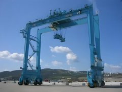 <b>租 180t 轮胎式龙门吊  比买更划算吗</b>